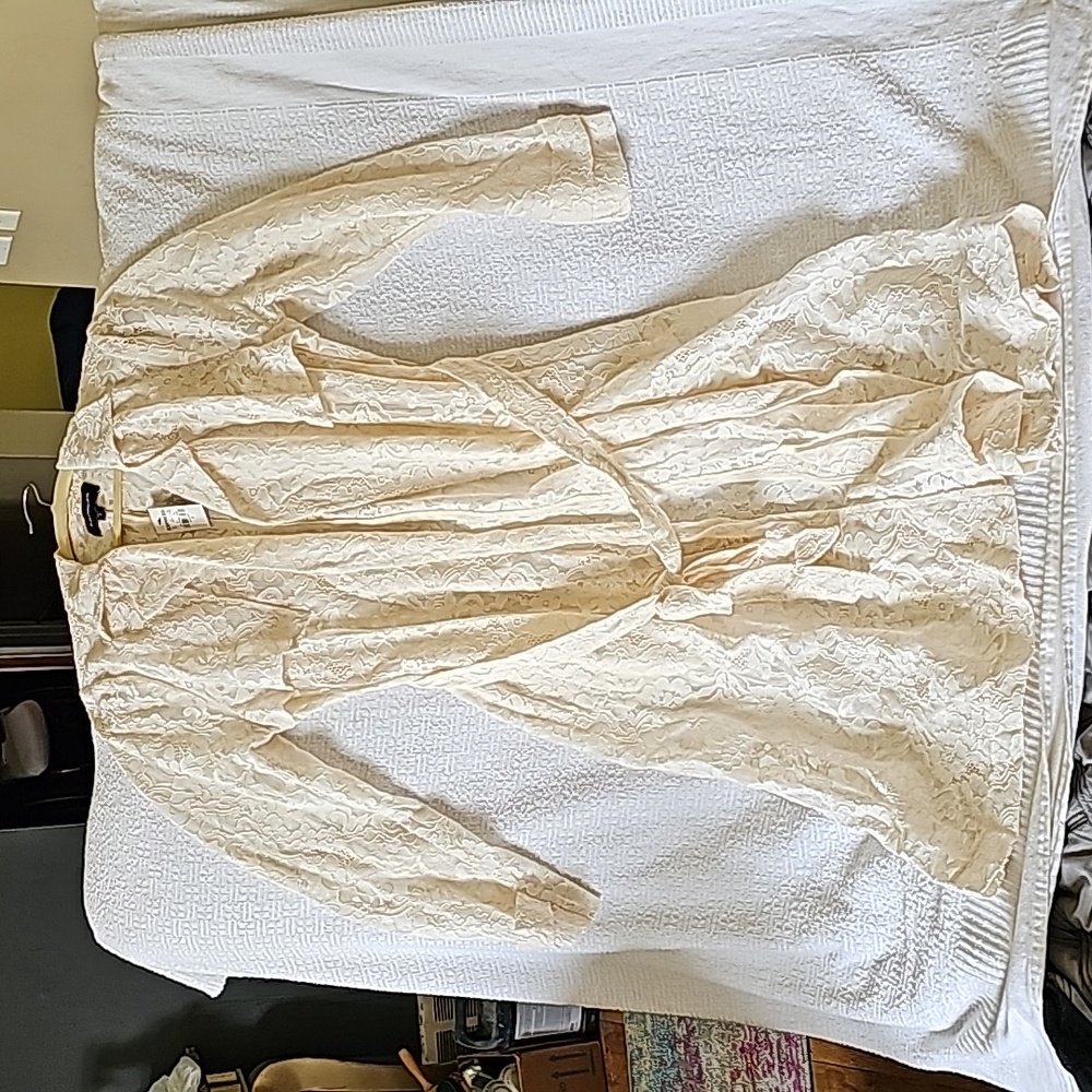 New lace trench coat